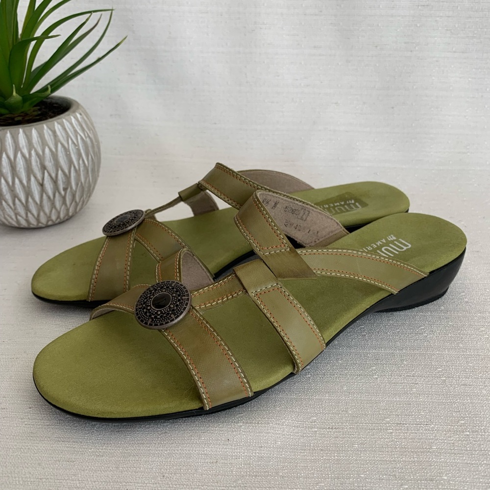 Munro Chloe Avocado Green Leather Low Wedge Comfort Slide Sandals Women’s 8.5N